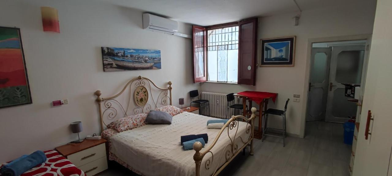 Super Central Studio, No Noise, Near Seaside, Shops Bari Exterior foto